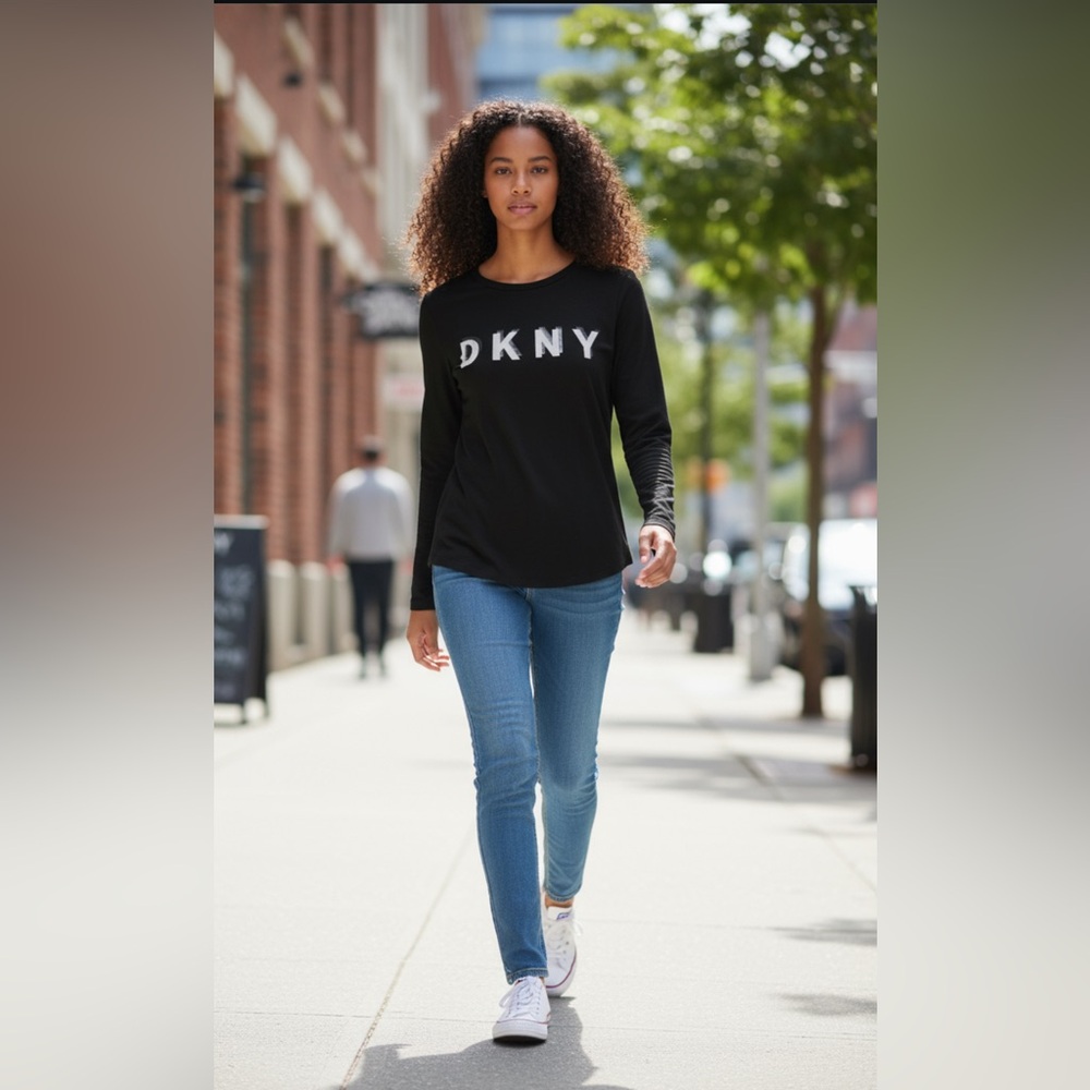 Dkny long sleeve T-shirt in black